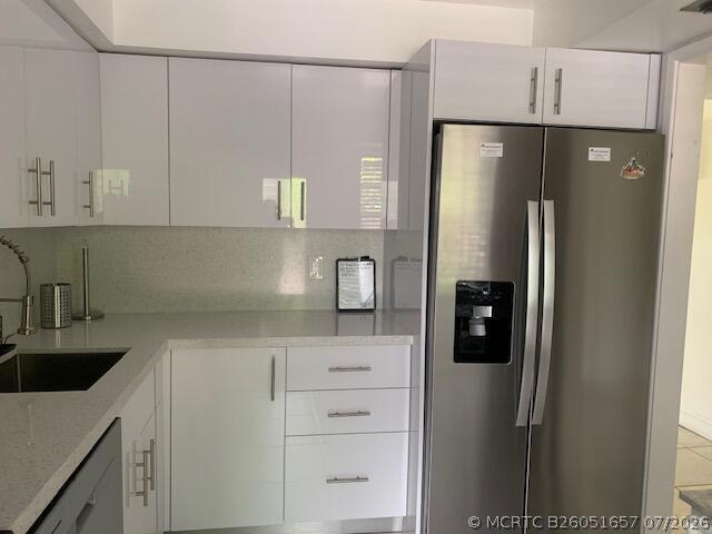 Building Photo - 2850 N Palm Aire Dr