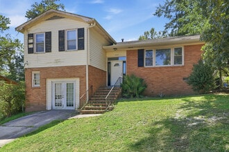 Building Photo - 4014 Pine Cone Dr
