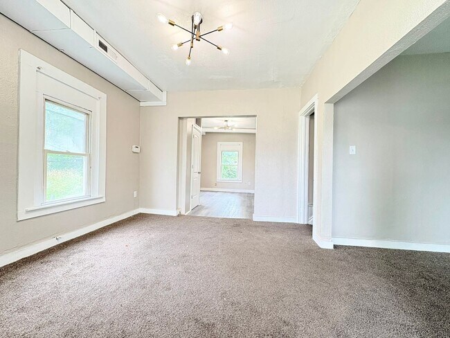Foto del edificio - 2111 Hawthorne St