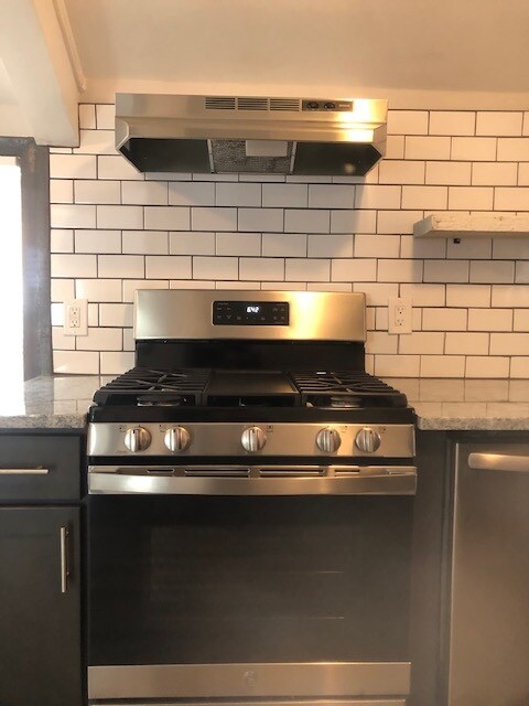 Kitchen - 1004 Grand Ave