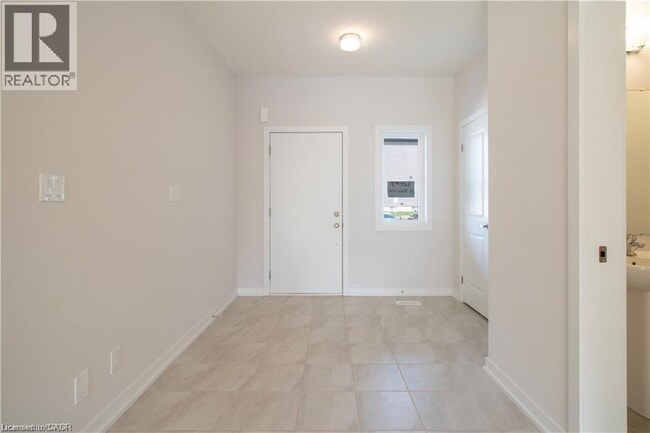 Building Photo - 14 Trailside Dr