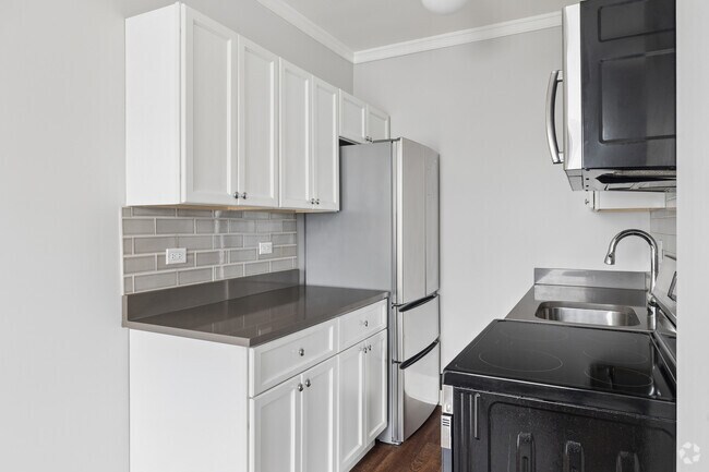 1 dormitorio, 1 baño - 600 pies cuadrados - Cocina - 817 W Lakeside Place