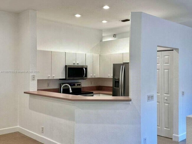 Building Photo - 1761 Aspen Ln