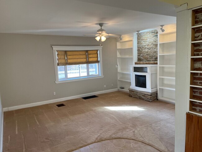 living room - 346 Old Falls Blvd