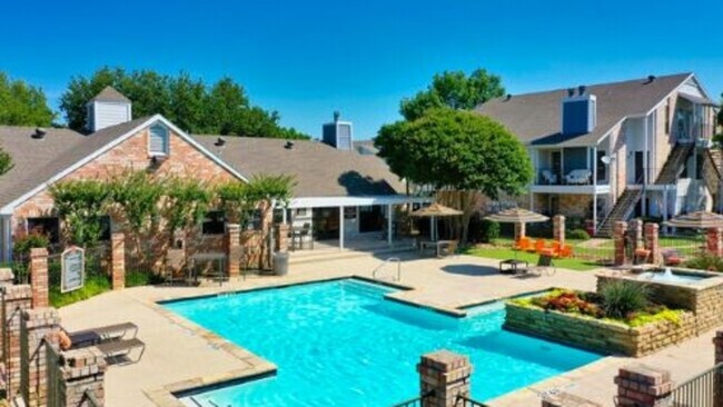 Building Photo - 1400 Sierra Springs Dr
