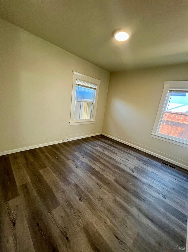 Foto del edificio - 922 Napa St