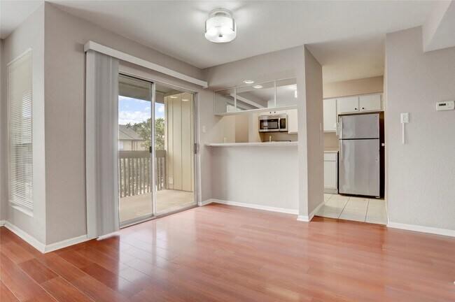 Foto del edificio - 1500 Bay Area Blvd