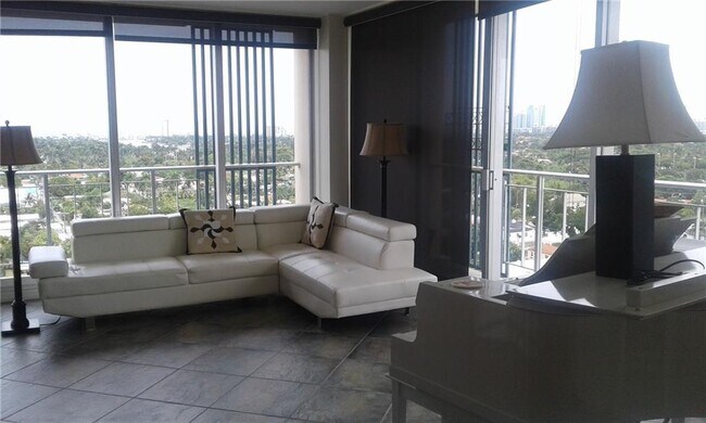 Foto del edificio - 1720 Harrison St