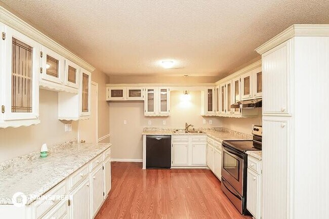 Foto del edificio - 4336 Central Valley Dr, Hermitage, TN 37076