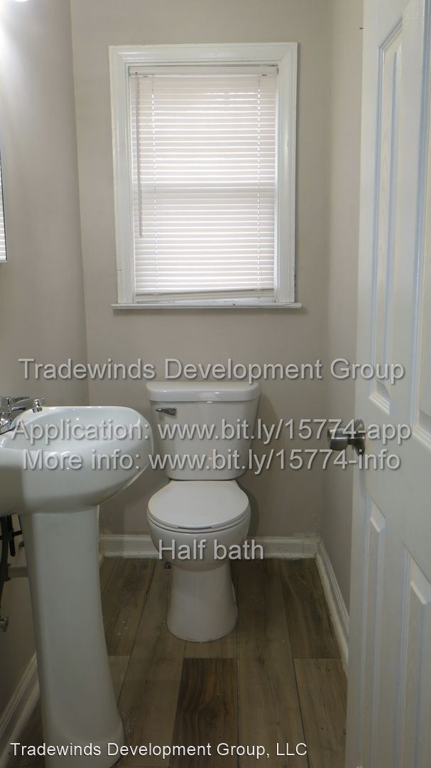 Building Photo - 3 br, 1.5 bath House - 15774 Murray Hill St