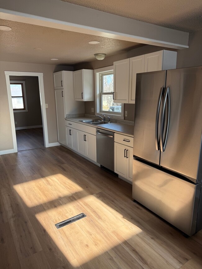 Building Photo - 2325 Judy Ave