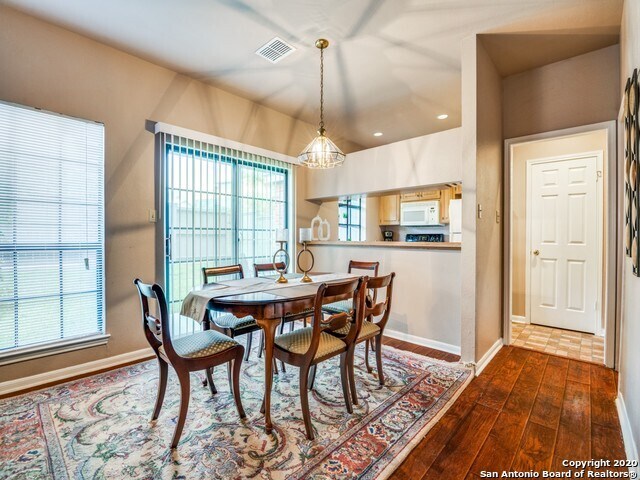 Foto del edificio - 165 Chapel Hill Cir