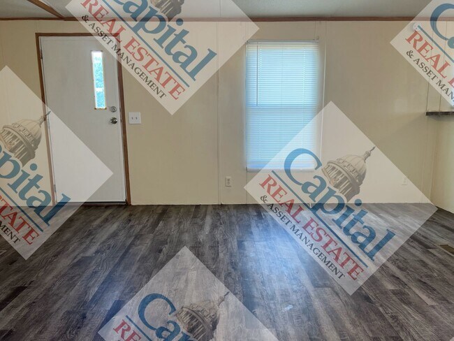 Building Photo - Home Sweet Home! Move In Special!