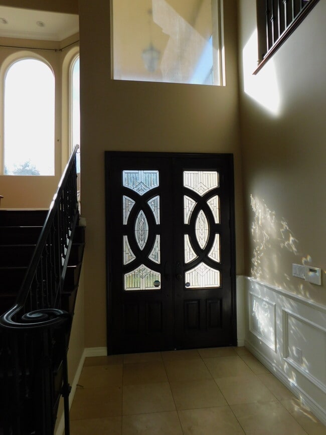 Building Photo - 406 N Fairview St