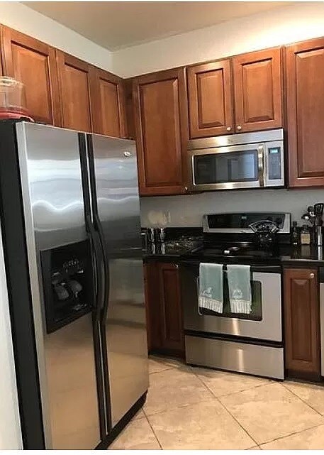 Kitchen - 108 Locustberry Ln