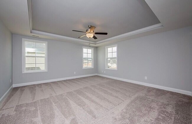 Building Photo - 5252 Debut Ave