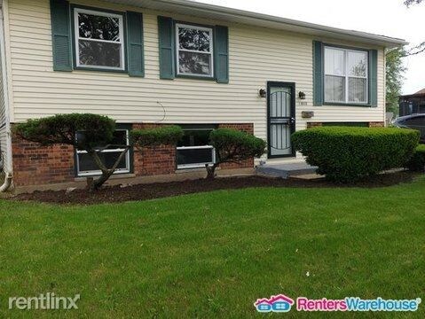 Primary Photo - 4 br, 2 bath House - 17303 Appletree Dr