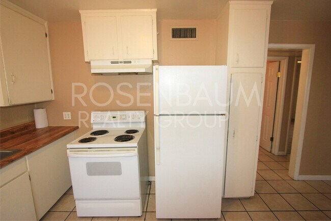 Foto del edificio - Beautiful 3-beds, 1-bath apartment in the ...