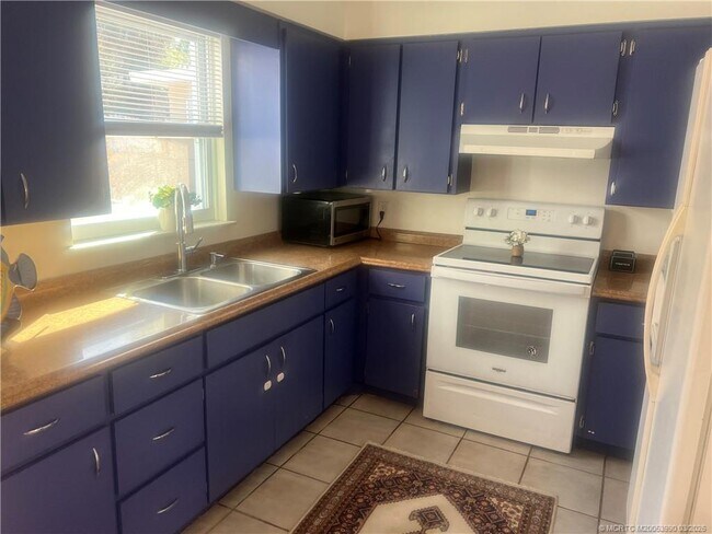 Foto del edificio - 2172 NE Pelican Terrace