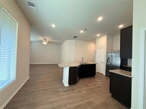 Building Photo - 405 Magnolia Ln