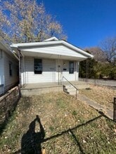 Building Photo - 658 E Louisiana St