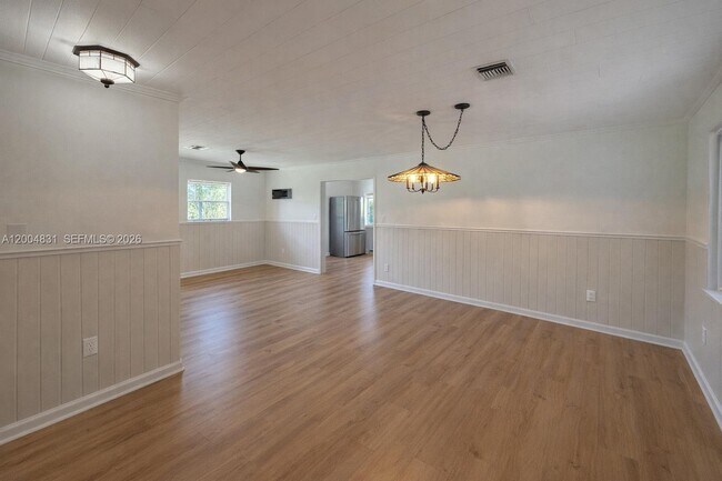 Building Photo - 16932 Calder Dr W