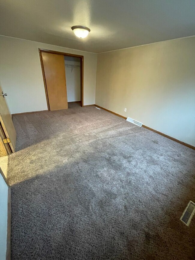 Foto del edificio - 706 2nd Ave NW