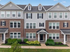 Building Photo - 8013 Central Park Dr