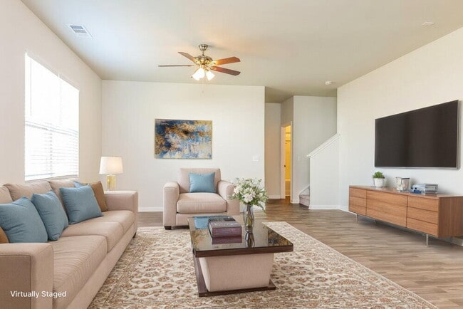 Foto del edificio - 621 Samuel Lee Ln