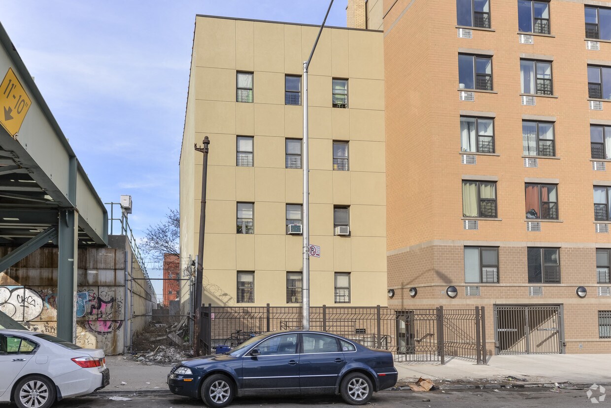 Primary Photo - 515 Saint Marks Ave