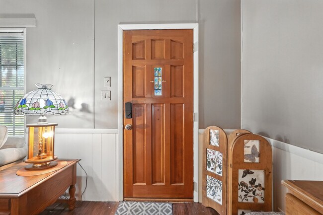 Foto del edificio - 163 Buchanan Cir