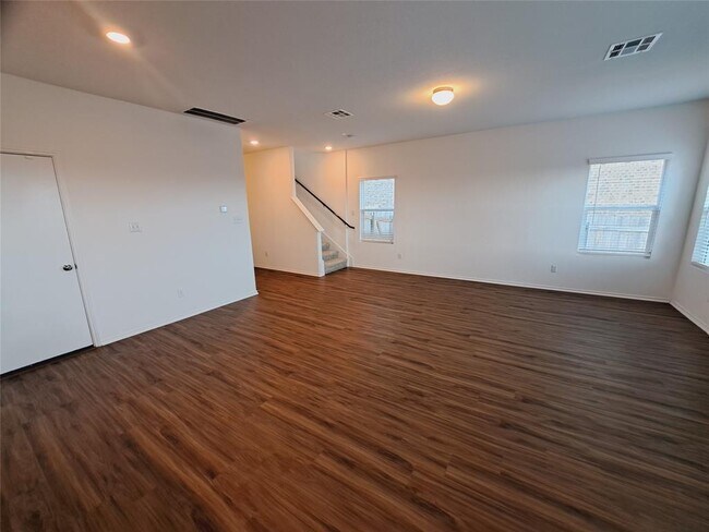 Building Photo - 8005 Copper Prairie Bend