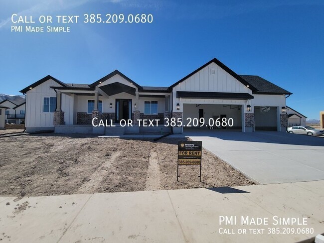 Building Photo - NEWLY BUILT, Modern and Open with Lake and...