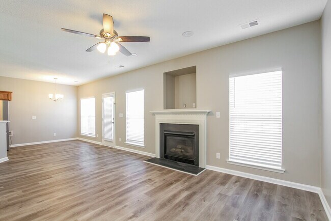 Building Photo - 226 Everett Park Dr