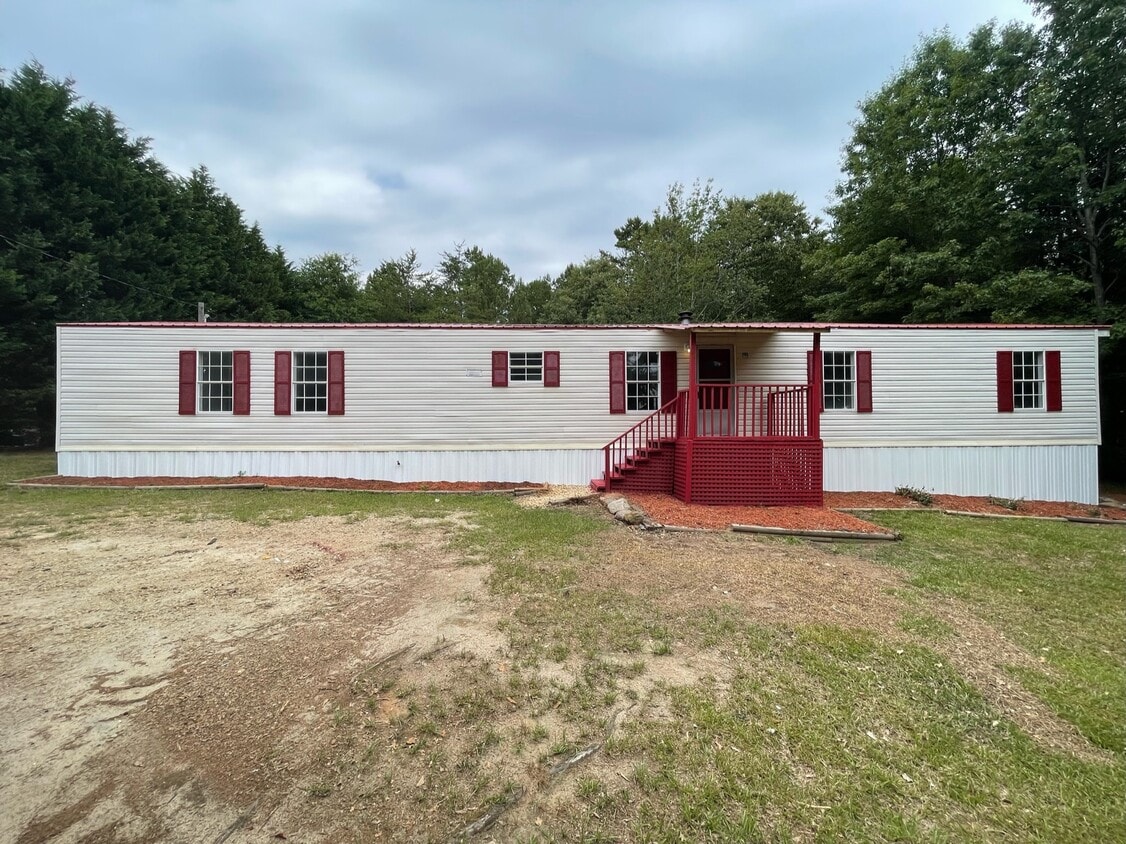 355 E Silver Shoals Rd, Toccoa, GA 30577 Apartments in Toccoa, GA