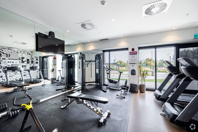 Gym - 8405 Place Saint-Charles