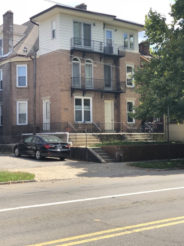 1544 Neil Ave, Columbus, OH 43201 Apartments in Columbus, OH