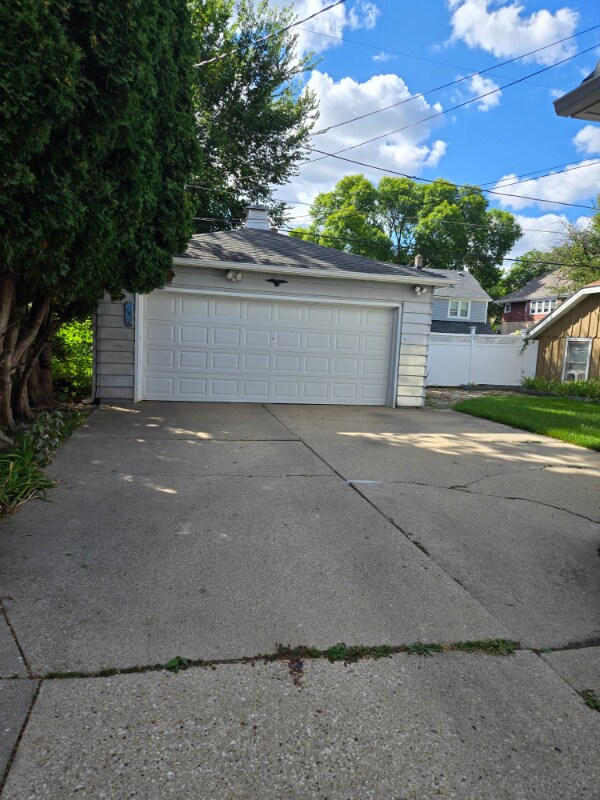 Building Photo - 2915 N 55th St
