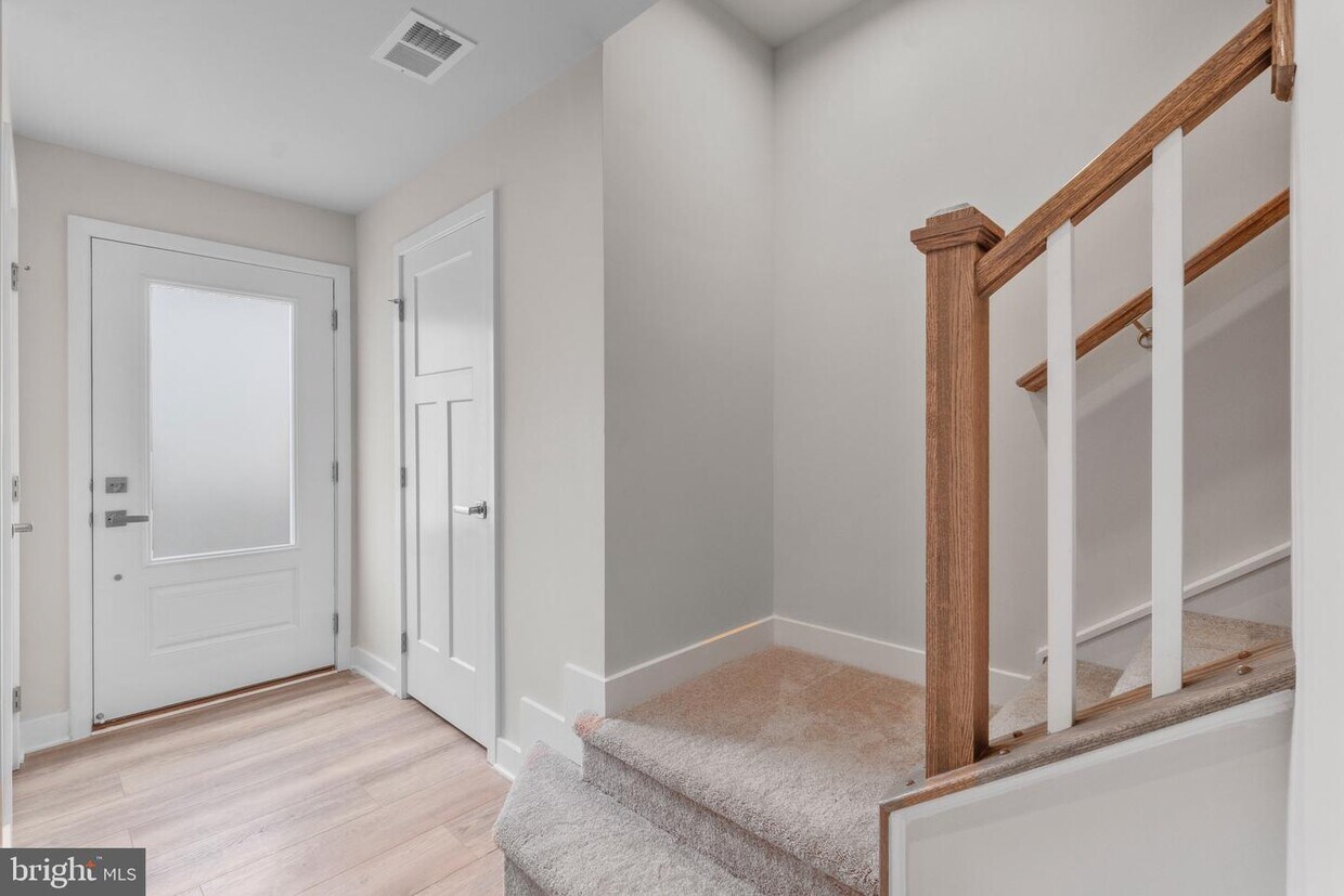 Foto principal - 10611 Sunridge St