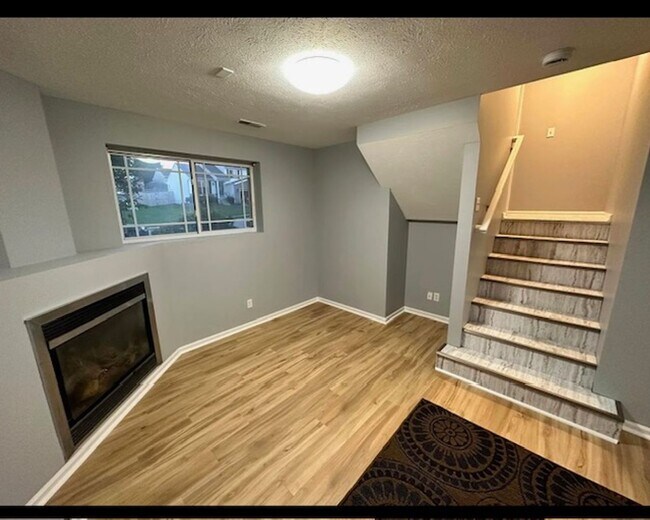 Foto del edificio - 16126 Blackwalnut St