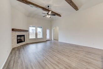 Building Photo - 706 W 54th St