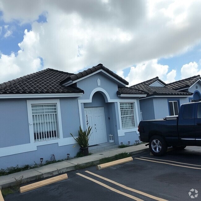 Building Photo - 9149 NW 119th Ter