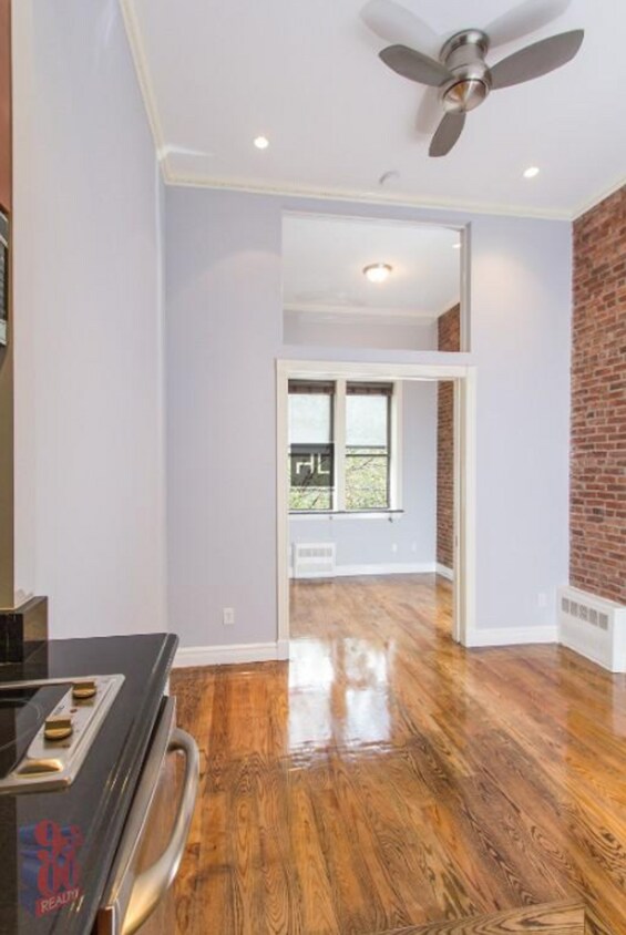 Building Photo - W 14TH ST.