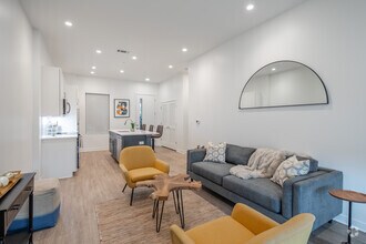 Interior Photo - Flats at Donelson Plaza