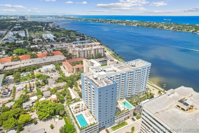 Foto del edificio - 1551 N Flagler Dr