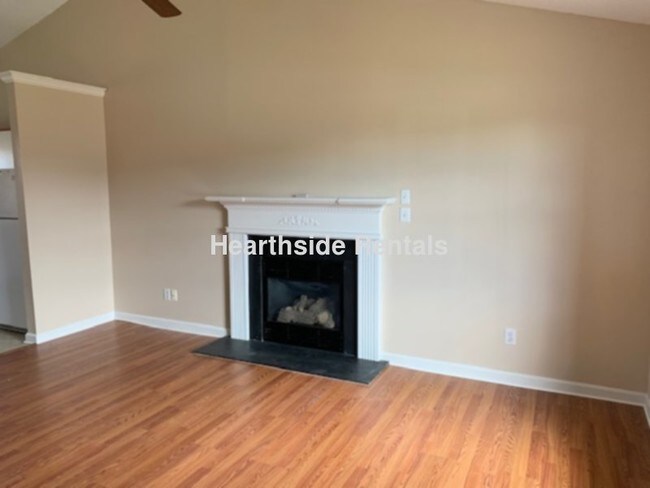 Building Photo - 3208 Parkway Ct
