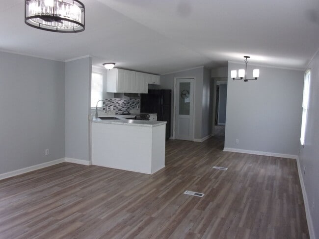 Foto del edificio - 314 Clayton Ave