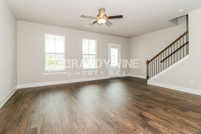Building Photo - 717 Valtek Ct