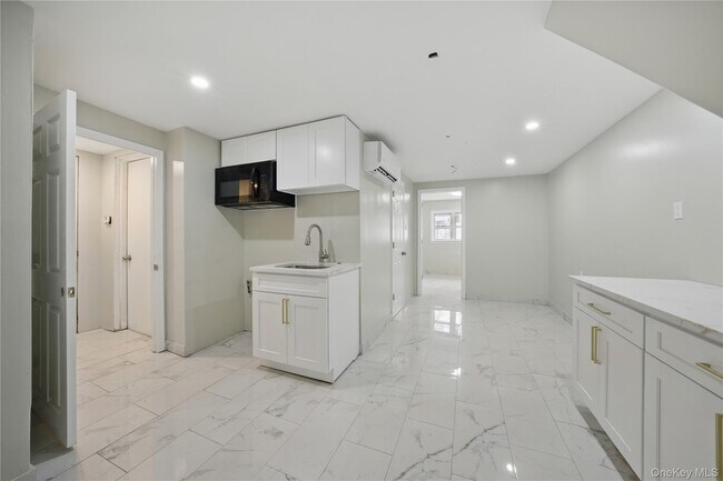 Foto del edificio - 234 Quincy Ave