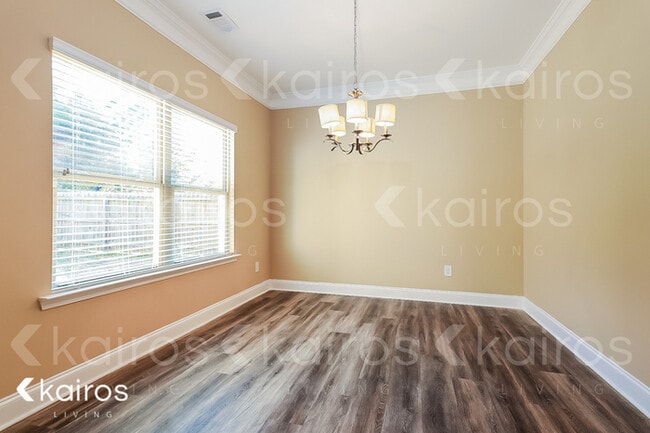 Building Photo - 2383 Folsom St